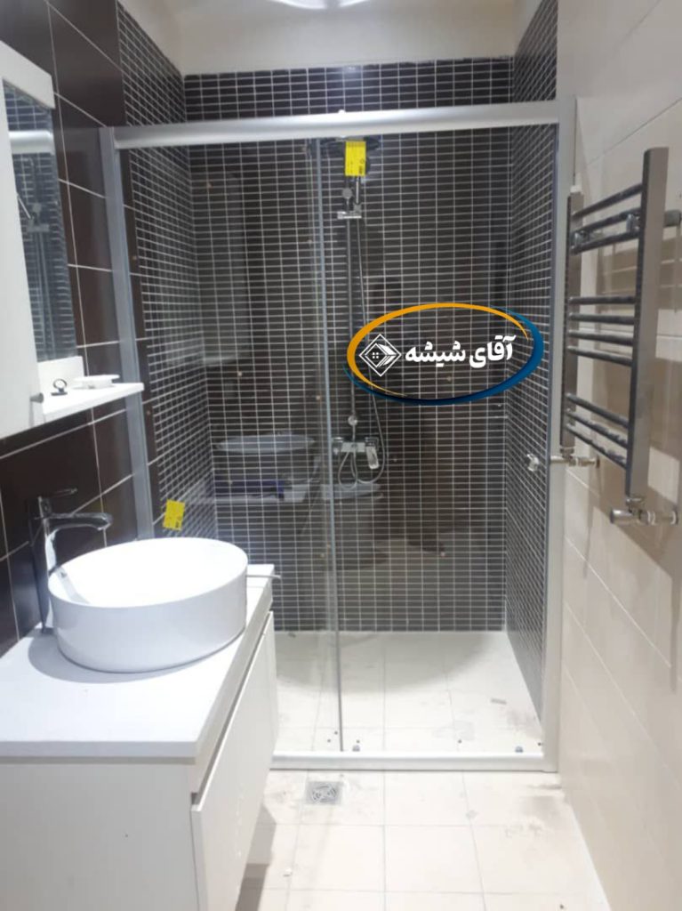 کابین دوش شیشه ای