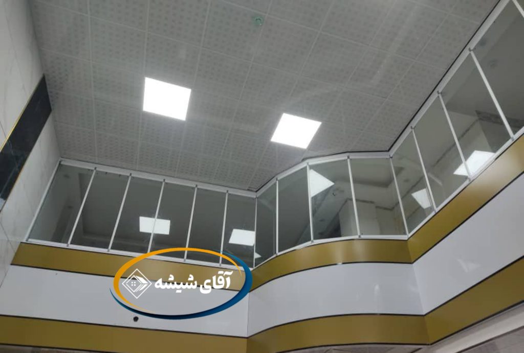 شیشه بالکن